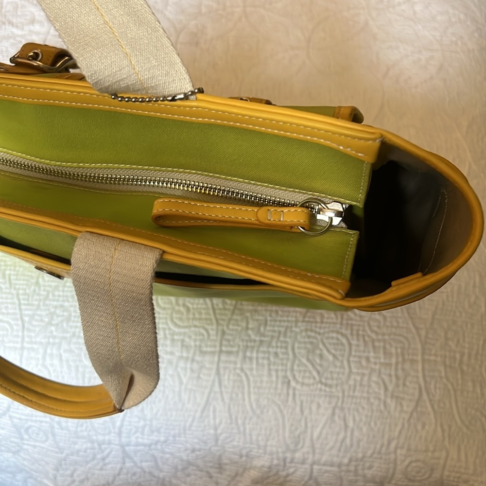 Coach Vintage Garden Tote Green Apple/ Yellow - Picture 9 of 12